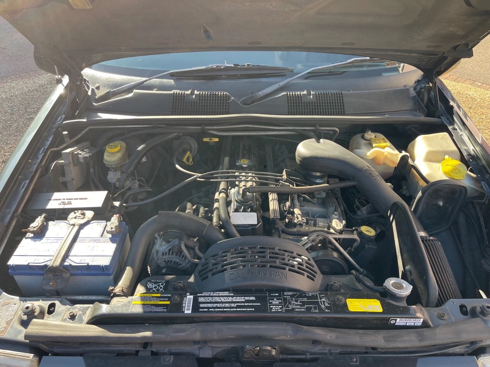 4.0 litre engine bay